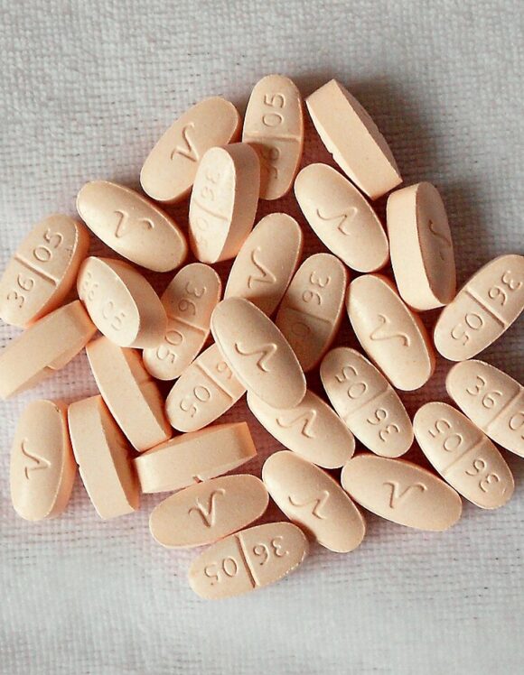 Hydrocodone 10/750mg